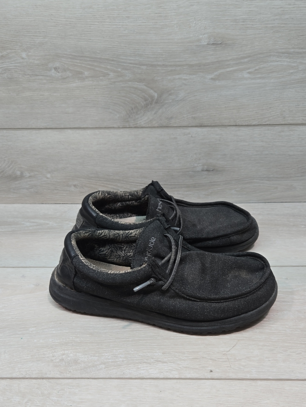 Hey Dude Women Wally Youth Black Loafer Slip On Shoes Sz Y6-L7